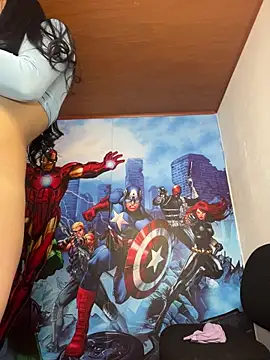 Snapshot of Anne_Robert chatting on 11.25.25 Anne Robert online show from 11.25.25