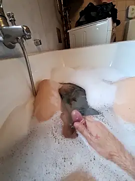 Snapshot of toeloverlive chatting on 10.07.25 toeloverlive online show from 10.07.25