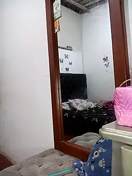 Nicolle Milf online show from 01.08.26