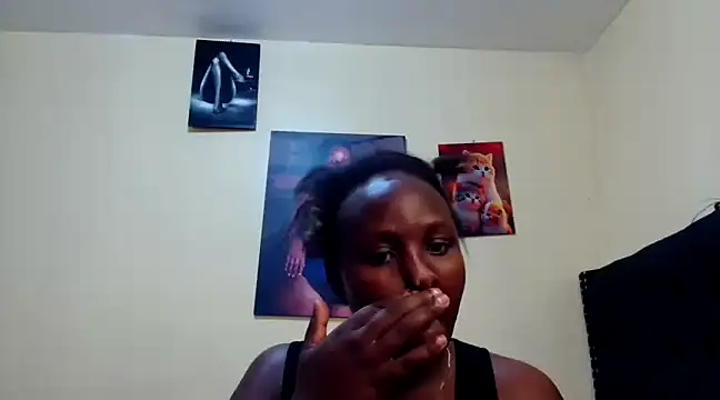 Snapshot of Toomuchbooty33 chatting on 02.06.25 Toomuchbooty33 online show from 02.06.25