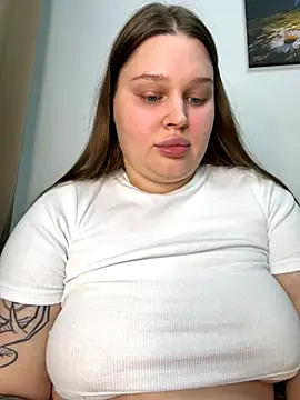Snapshot of perfect_sweety_girl chatting on 10.21.25 perfect sweety girl online show from 10.21.25