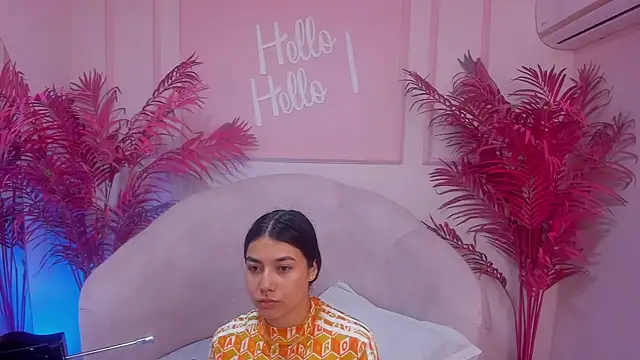 Snapshot of Natasharuso chatting on 02.22.25 Natasharuso online show from 02.22.25