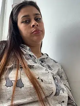 Latina sexy1 online show from 02.12.26