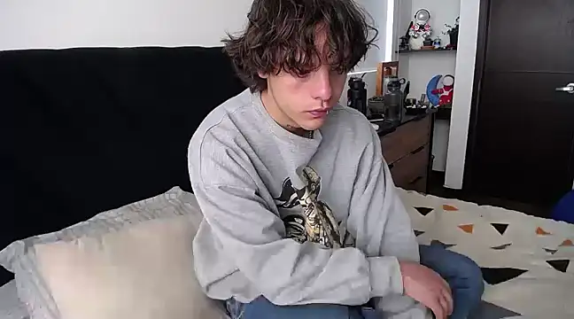 Snapshot of Santiago_kiler chatting on 02.18.25 Santiago kiler online show from 02.18.25