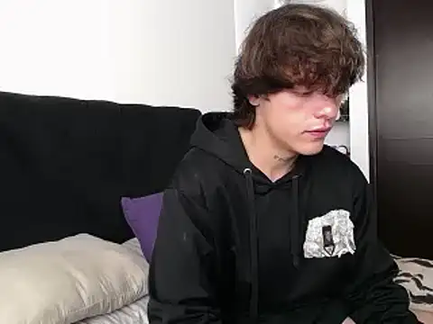 Snapshot of Santiago_kiler chatting on 03.08.25 Santiago kiler online show from 03.08.25