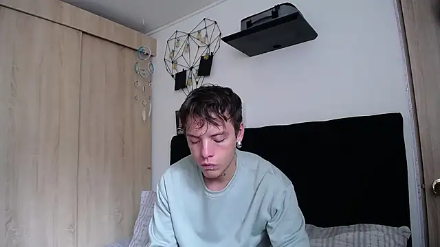 Snapshot of Santiago_kiler chatting on 10.14.25 Santiago kiler online show from 10.14.25