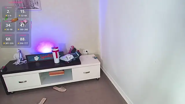 Snapshot of Sassy--Girl chatting on 10.31.25 Sassy--Girl online show from 10.31.25