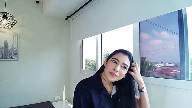 Snapshot of Sassy--Girl chatting on 11.11.25 Sassy--Girl online show from 11.11.25