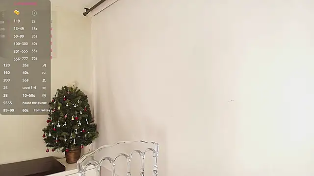 Snapshot of Sassy--Girl chatting on 11.25.25 Sassy--Girl online show from 11.25.25