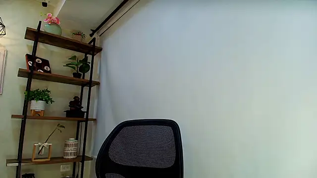 Snapshot of Sassy--Girl chatting on 02.27.26 Sassy--Girl online show from 02.27.26