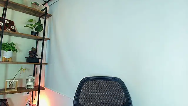 Snapshot of Sassy--Girl chatting on 03.04.26 Sassy--Girl online show from 03.04.26