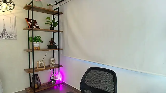 Snapshot of Sassy--Girl chatting on 03.16.26 Sassy--Girl online show from 03.16.26