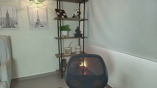 Snapshot of Sassy--Girl chatting on 03.20.26 Sassy--Girl online show from 03.20.26