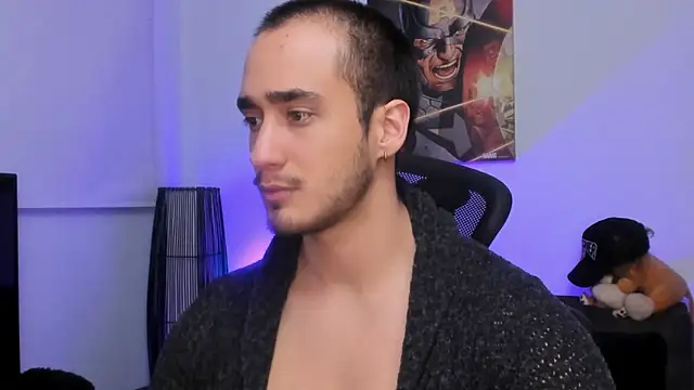 Snapshot of AlexRivera6 chatting on 12.08.24 AlexRivera6 online show from 12.08.24