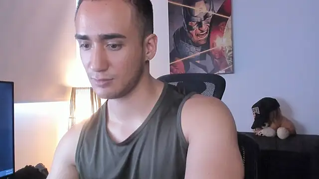 Snapshot of AlexRivera6 chatting on 12.21.24 AlexRivera6 online show from 12.21.24