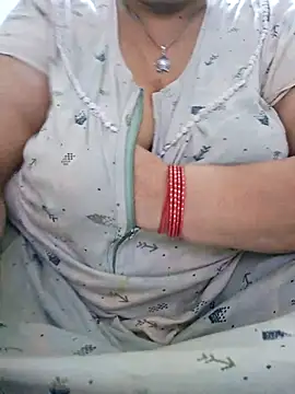 Snapshot of Kavya_XX chatting on 03.15.25 Kavya XX online show from 03.15.25