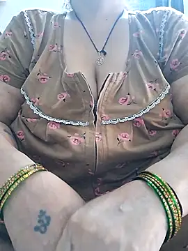 Snapshot of Kavya_XX chatting on 09.15.25 Kavya XX online show from 09.15.25