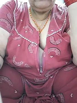 Snapshot of Kavya_XX chatting on 09.25.25 Kavya XX online show from 09.25.25