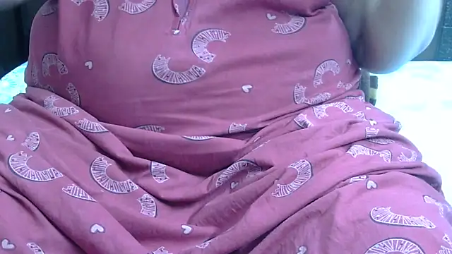 Snapshot of Kavya_XX chatting on 10.16.25 Kavya XX online show from 10.16.25