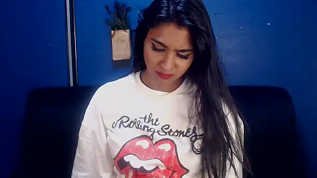 Delilah Blazee online show from 03.21.25