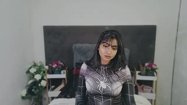 Delilah Blazee online show from 08.02.26