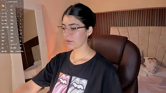  Niah  online show from 03.21.25