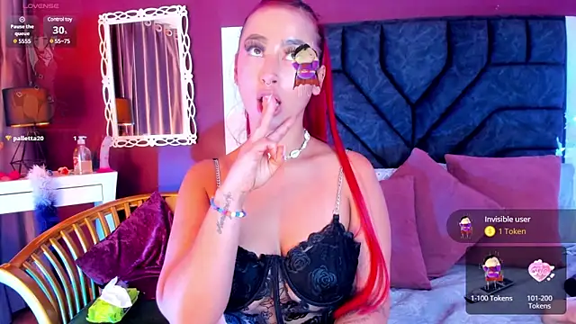 Snapshot of Mia-Bloom chatting on 12.23.24 Mia-Bloom online show from 12.23.24
