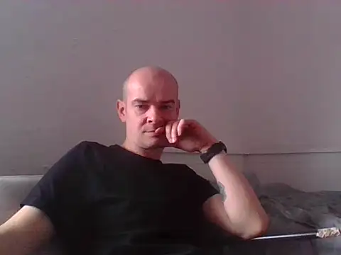 Snapshot of BadRec40 chatting on 02.12.26 BadRec40 online show from 02.12.26