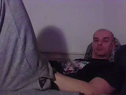 Snapshot of BadRec40 chatting on 02.14.26 BadRec40 online show from 02.14.26