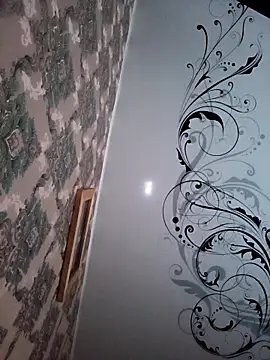 Snapshot of LeilaSaint chatting on 11.01.25 LeilaSaint online show from 11.01.25