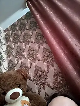 Snapshot of LeilaSaint chatting on 11.23.25 LeilaSaint online show from 11.23.25