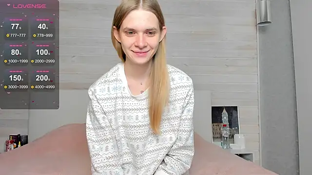 molly hunt  online show from 12.10.24