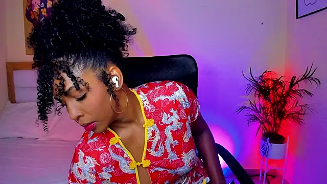 AitanaBrown  online show from 05.05.26