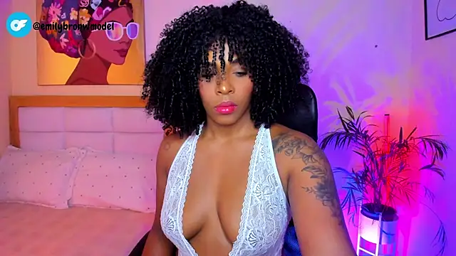 Snapshot of AitanaBrown_ chatting on 05.25.26 AitanaBrown online show from 05.25.26