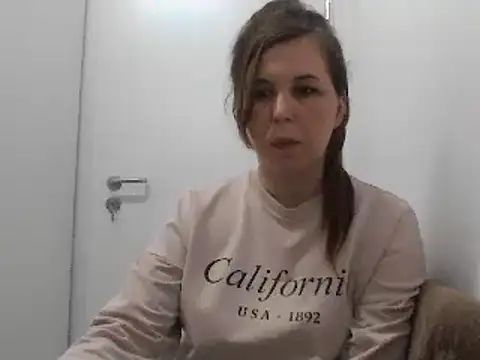 Snapshot of loveis007 chatting on 02.26.25 loveis007 online show from 02.26.25