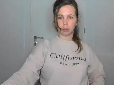 Snapshot of loveis007 chatting on 03.18.25 loveis007 online show from 03.18.25