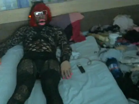 Kinkyslut07 online show from 11.28.25