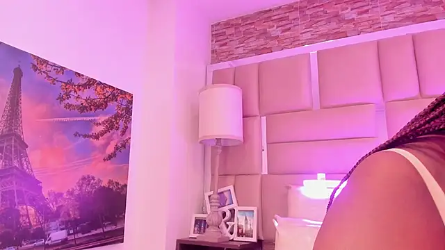 ShaniaBrownn online show from 05.07.26