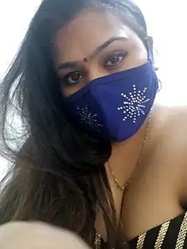 Snapshot of cutee__crazy chatting on 02.13.25 cutee  crazy online show from 02.13.25