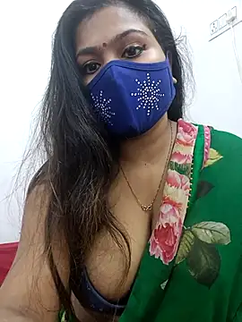 Snapshot of cutee__crazy chatting on 02.20.25 cutee  crazy online show from 02.20.25