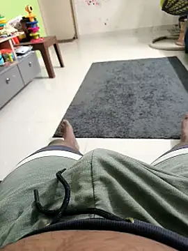 Snapshot of mkmony chatting on 12.21.24 mkmony online show from 12.21.24