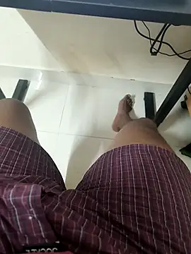 Snapshot of mkmony chatting on 09.10.25 mkmony online show from 09.10.25