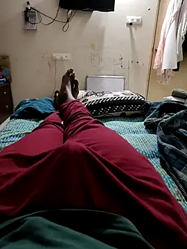 Snapshot of mkmony chatting on 11.23.25 mkmony online show from 11.23.25