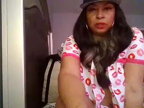 MSweetLindaParks online show from 02.02.25