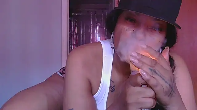 MSweetLindaParks online show from 10.19.25