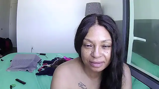 MSweetLindaParks online show from 06.24.26