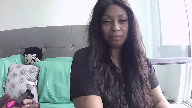 MSweetLindaParks online show from 06.27.26