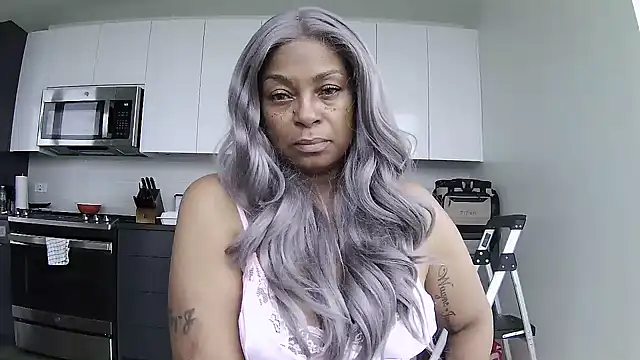 MSweetLindaParks online show from 07.07.26