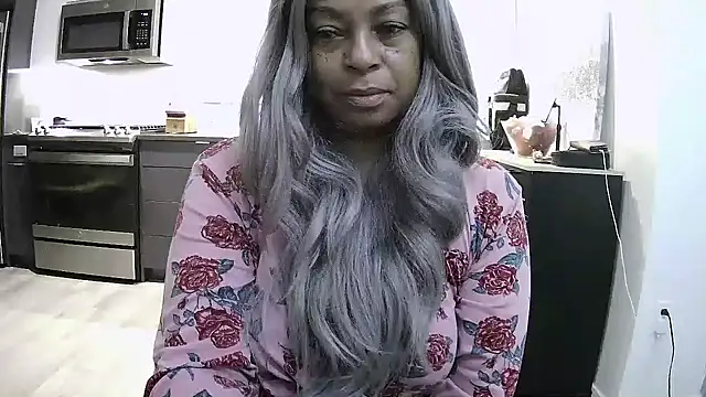 MSweetLindaParks online show from 07.19.26