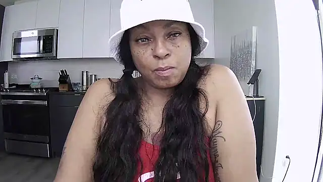 MSweetLindaParks online show from 07.21.26
